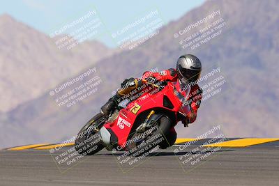 media/Oct-08-2022-SoCal Trackdays (Sat) [[1fc3beec89]]/Turn 9 (1pm)/